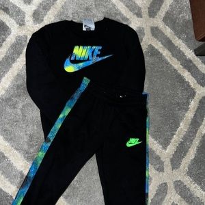 Boys Nike 3-4 set
